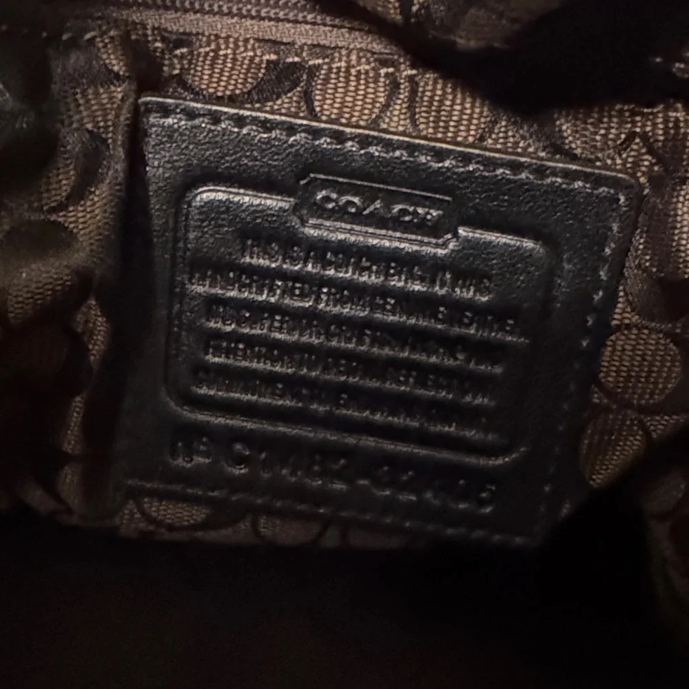 Coach Black Leather Hobo Shoulder Bag with Gold Hardware - Picture 7 of 7